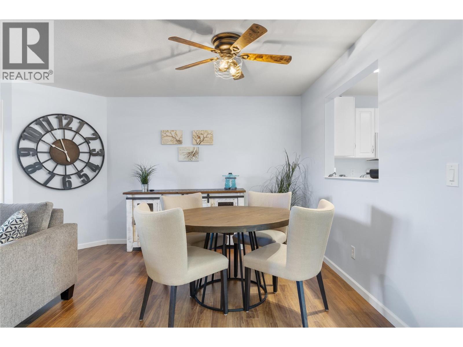 212 980 Glenwood Avenue, Kelowna