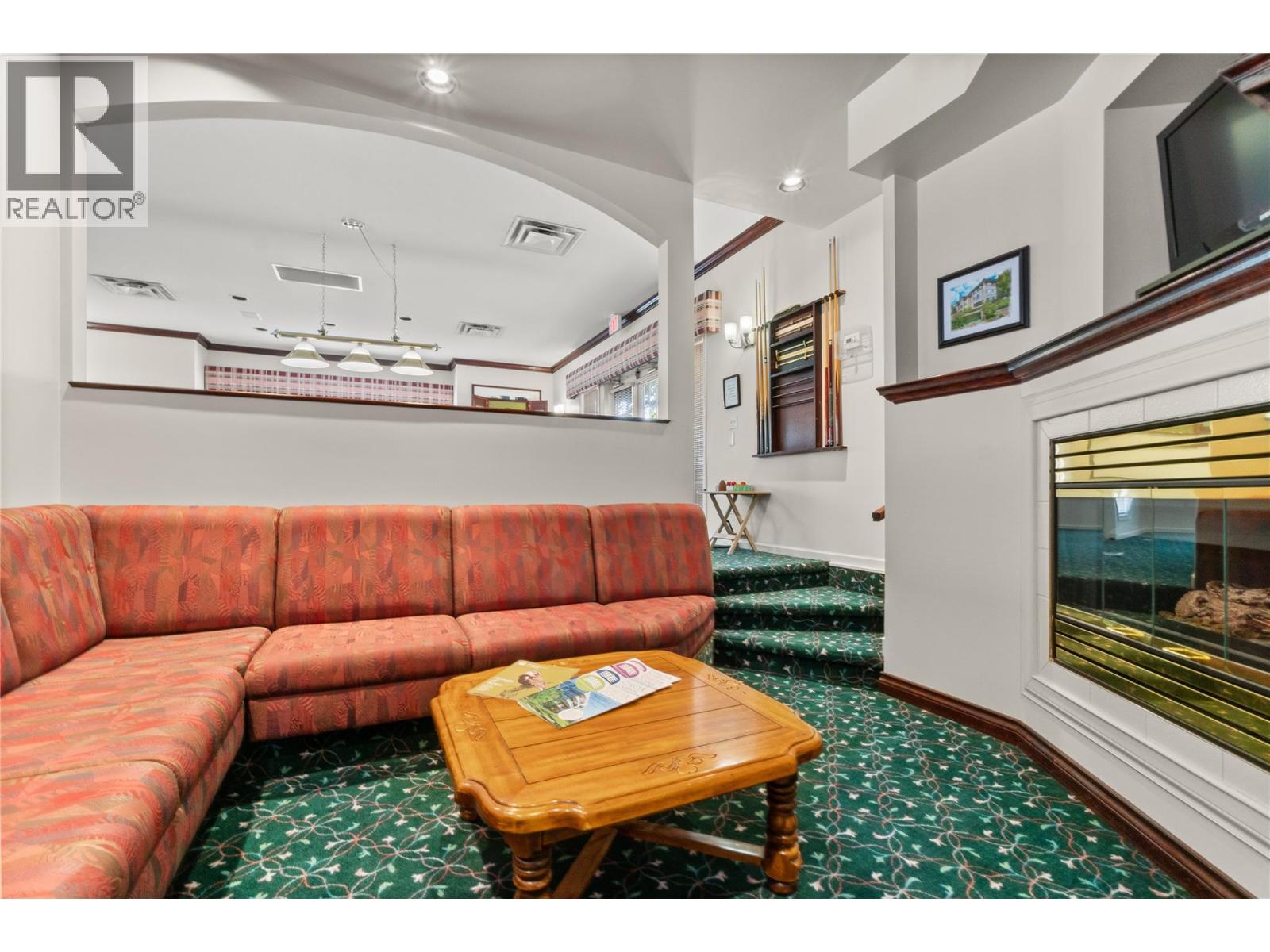 212 980 Glenwood Avenue, Kelowna