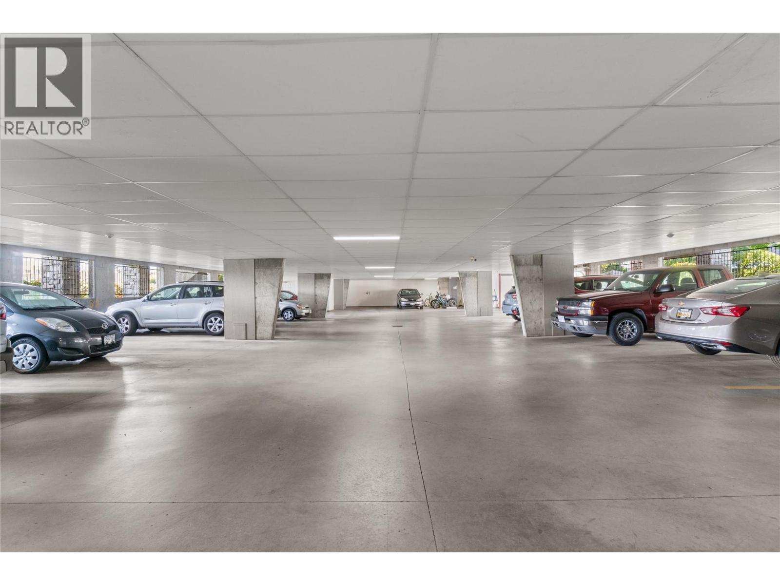 212 980 Glenwood Avenue, Kelowna