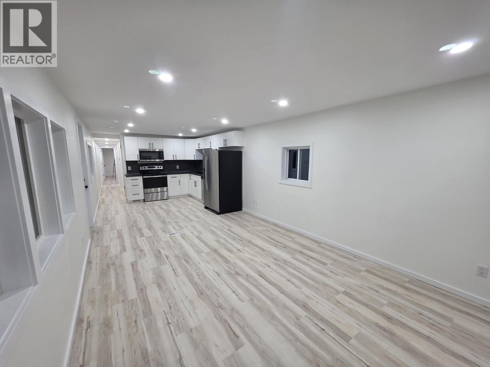 7 4625 GRAHAM AVENUE, Terrace