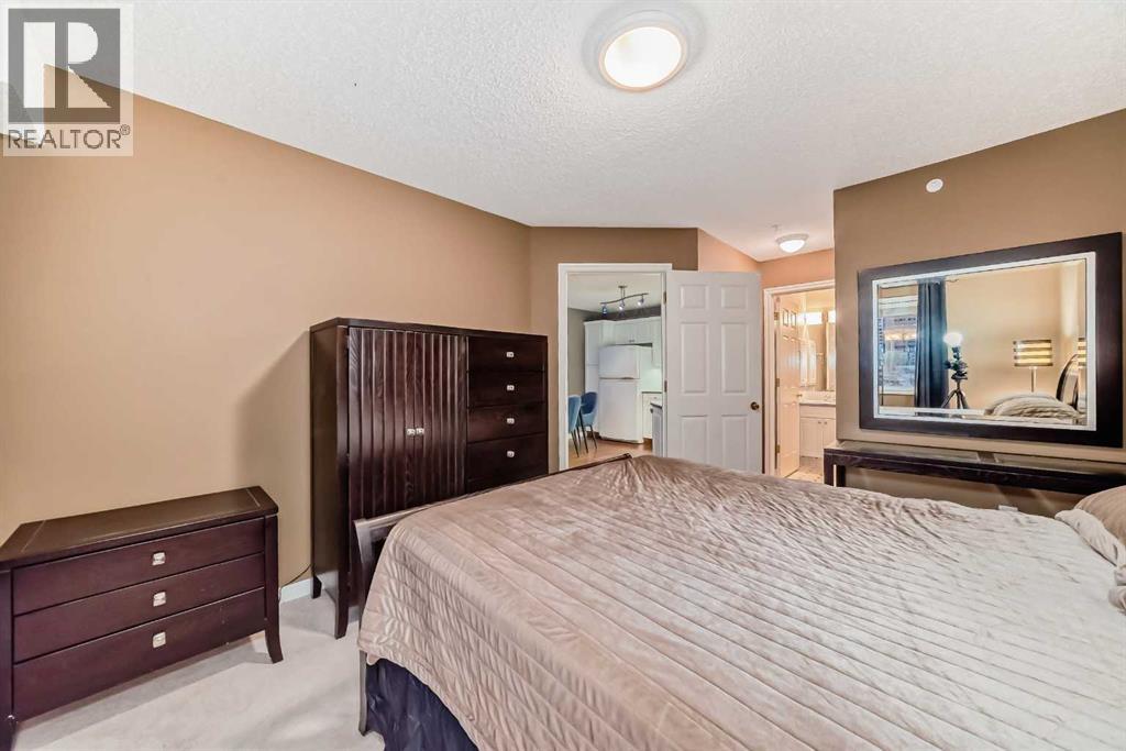 Single Family House Multi-level for Sale in    Avenue SW Downtown Commercial Core Calgary 