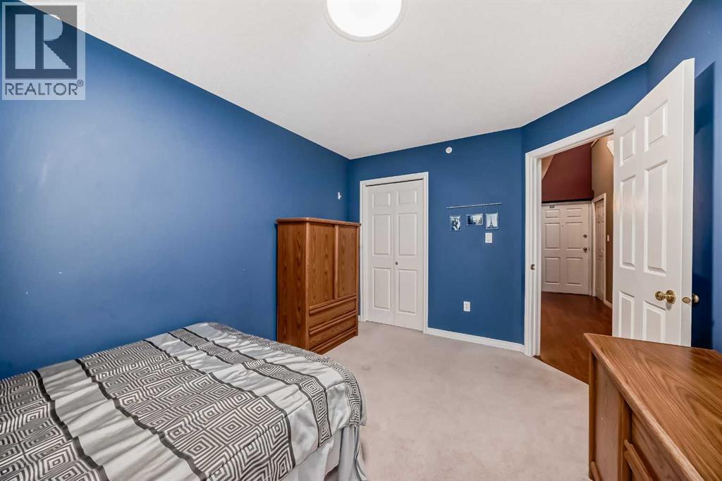 Single Family House Multi-level for Sale in    Avenue SW Downtown Commercial Core Calgary 