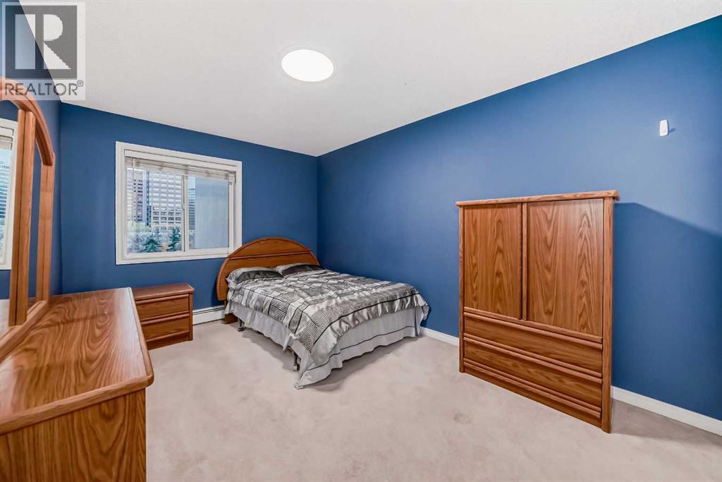 Single Family House Multi-level for Sale in    Avenue SW Downtown Commercial Core Calgary 