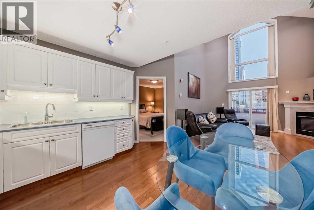 Single Family House Multi-level for Sale in    Avenue SW Downtown Commercial Core Calgary 