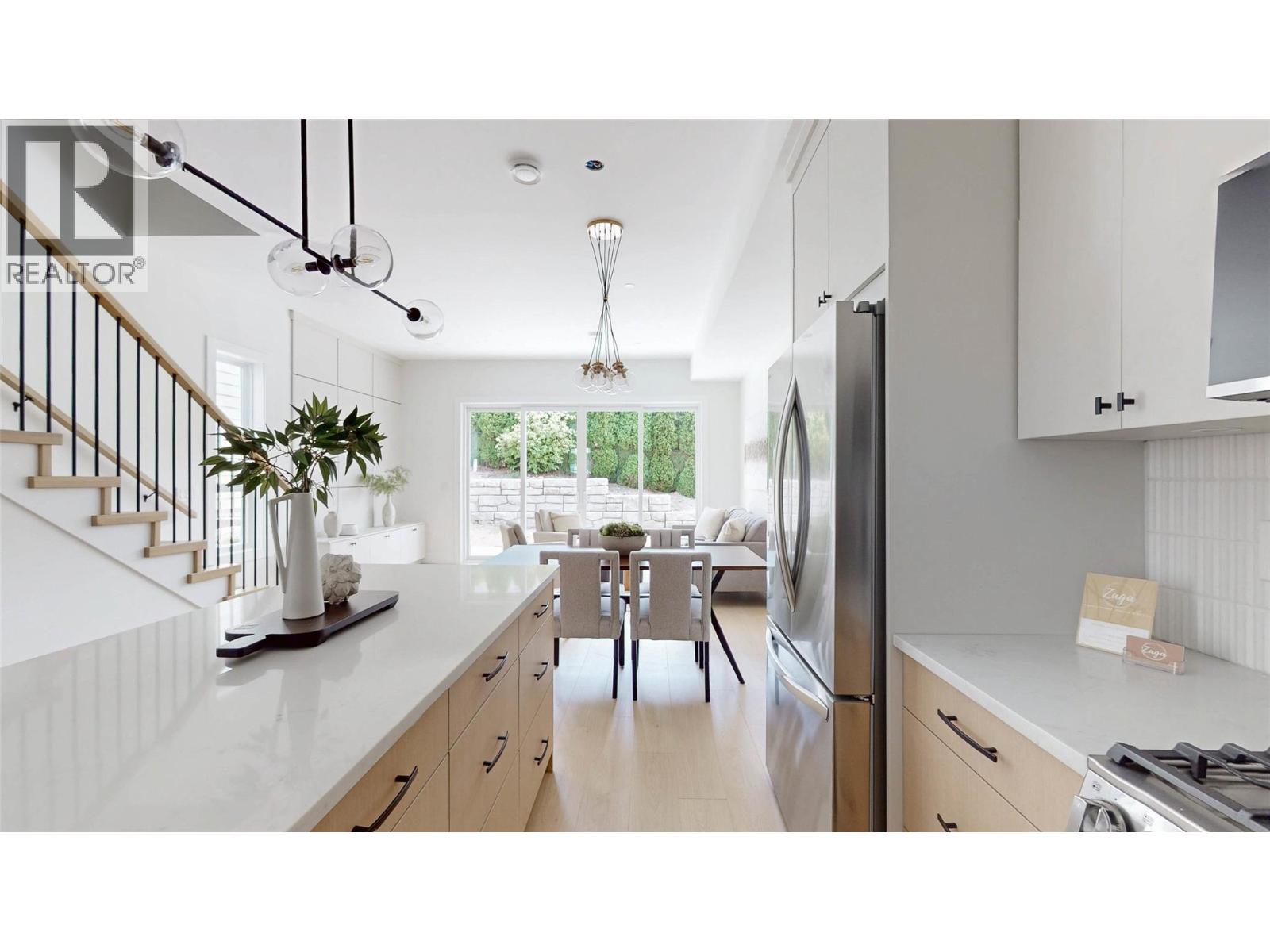 381 Chardonnay Avenue, Oliver