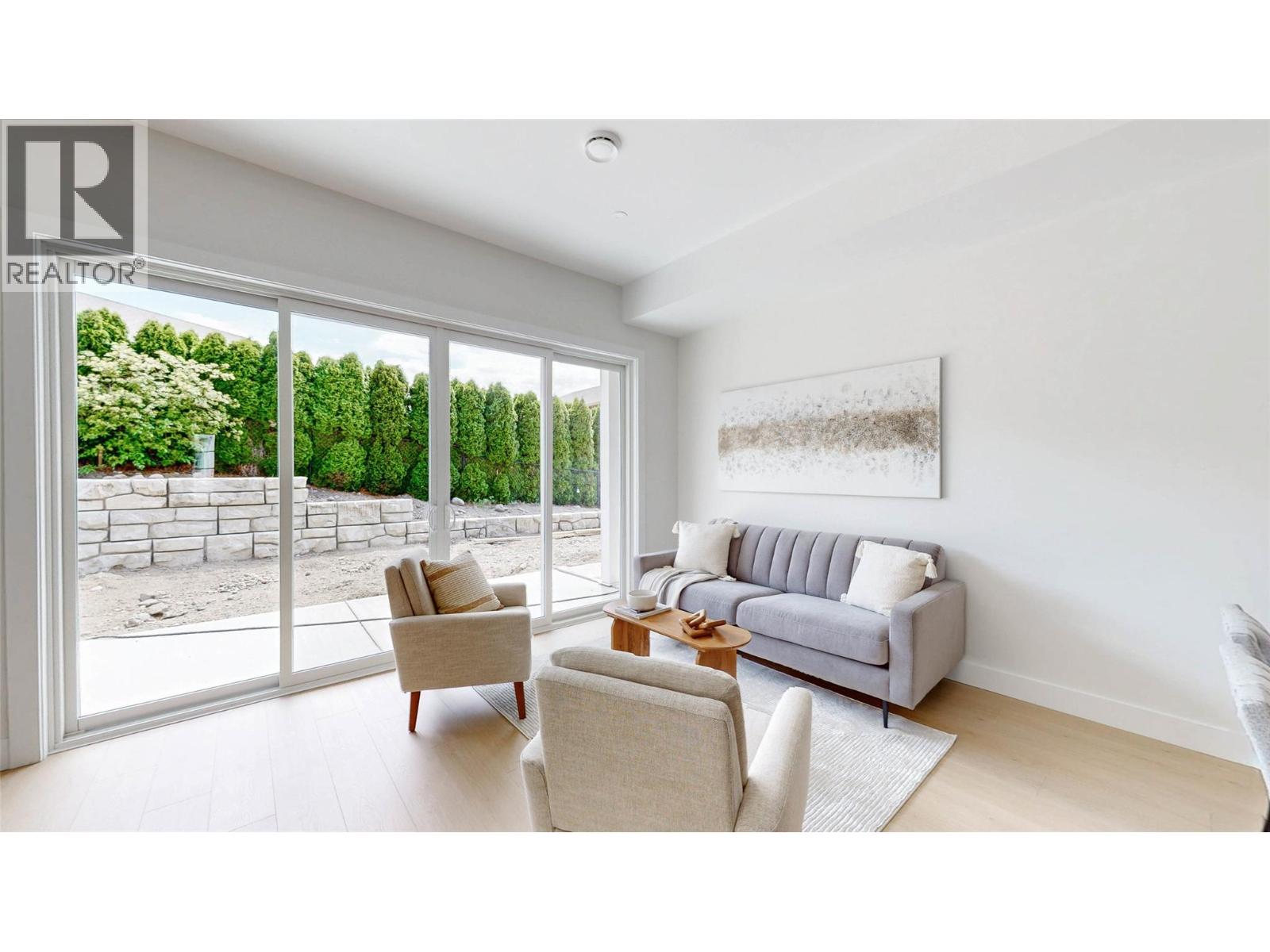 381 Chardonnay Avenue, Oliver