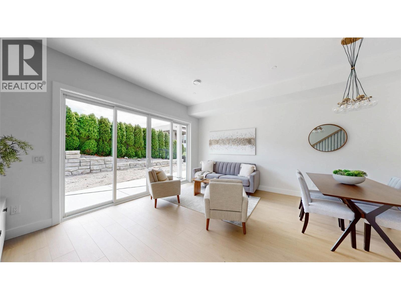 381 Chardonnay Avenue, Oliver