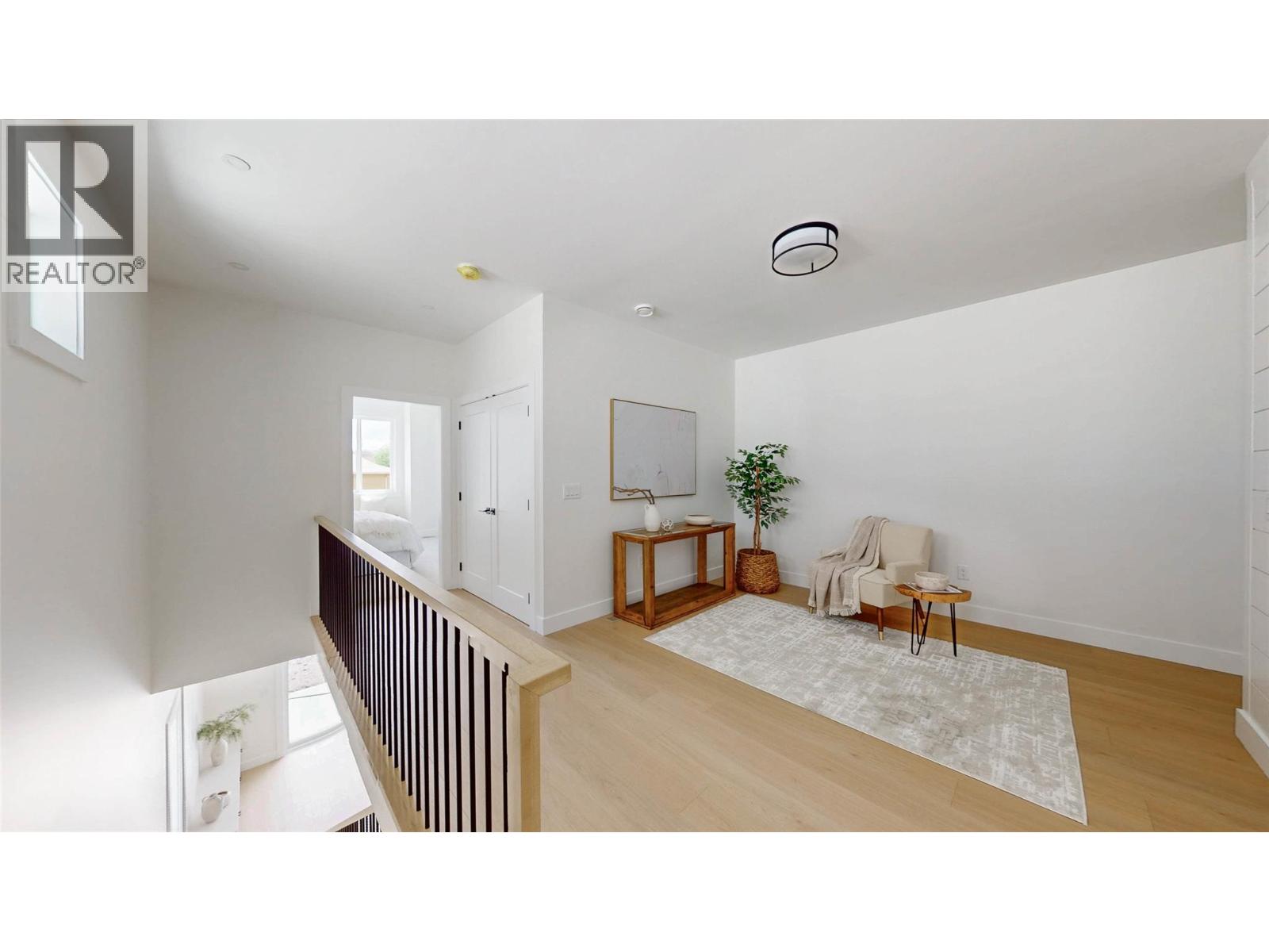 381 Chardonnay Avenue, Oliver