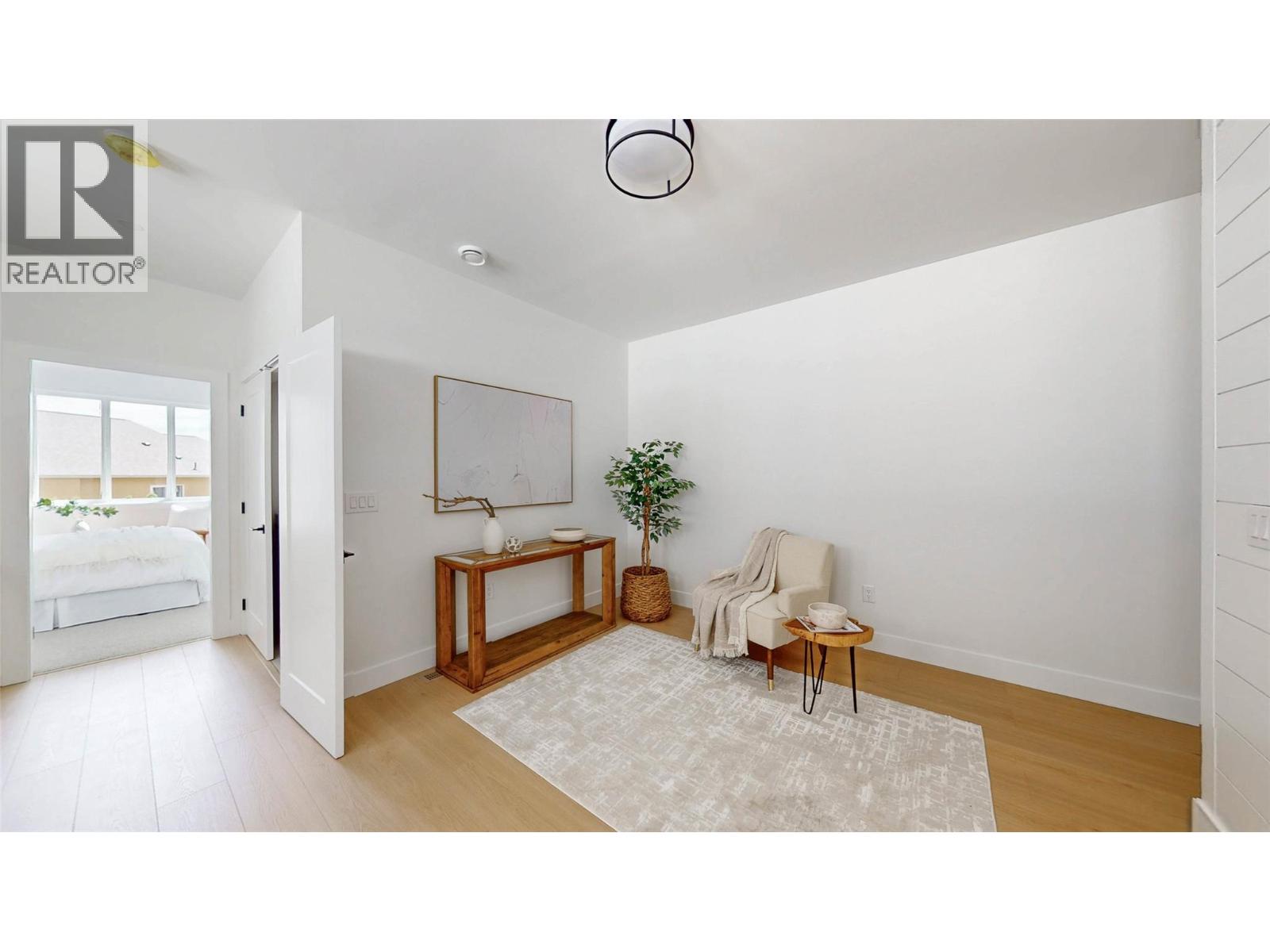 381 Chardonnay Avenue, Oliver