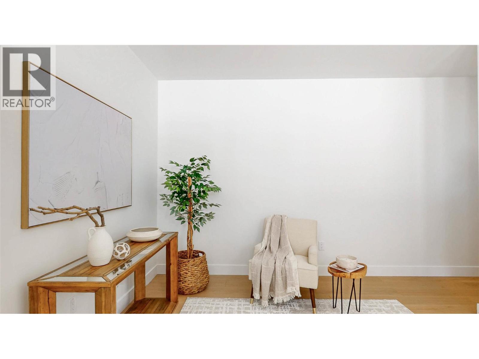 381 Chardonnay Avenue, Oliver