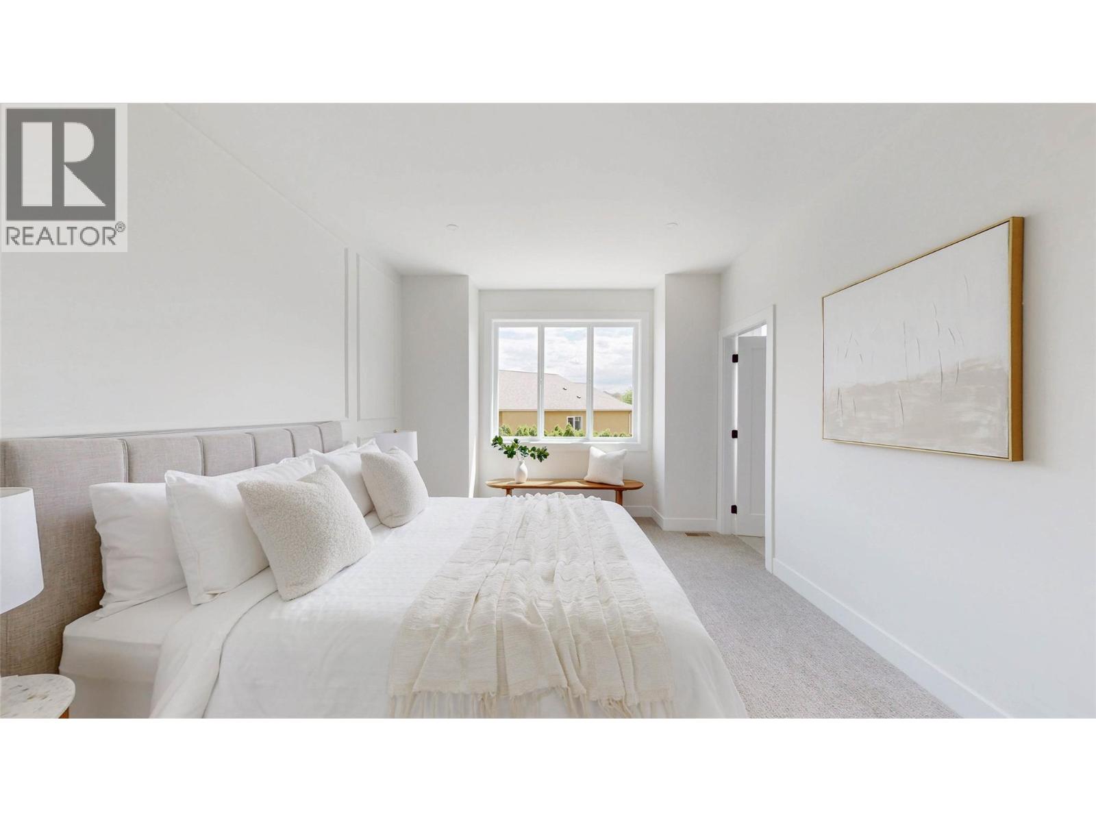 381 Chardonnay Avenue, Oliver