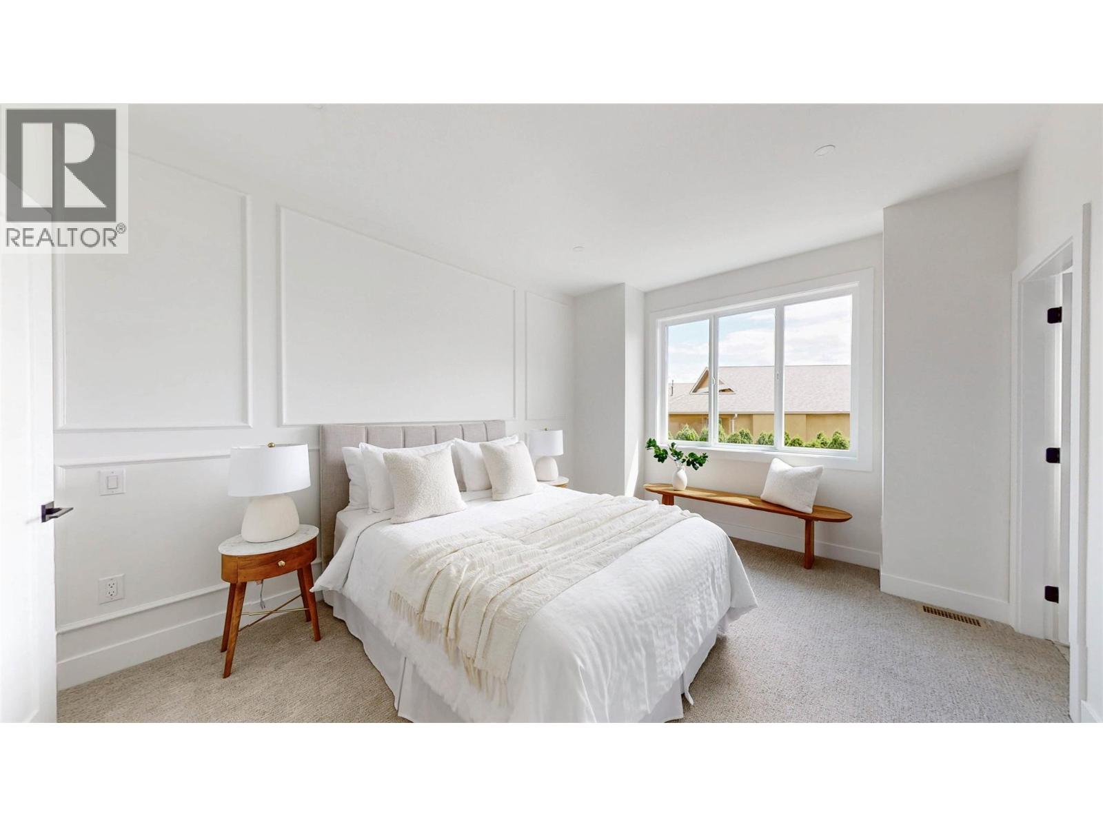 381 Chardonnay Avenue, Oliver