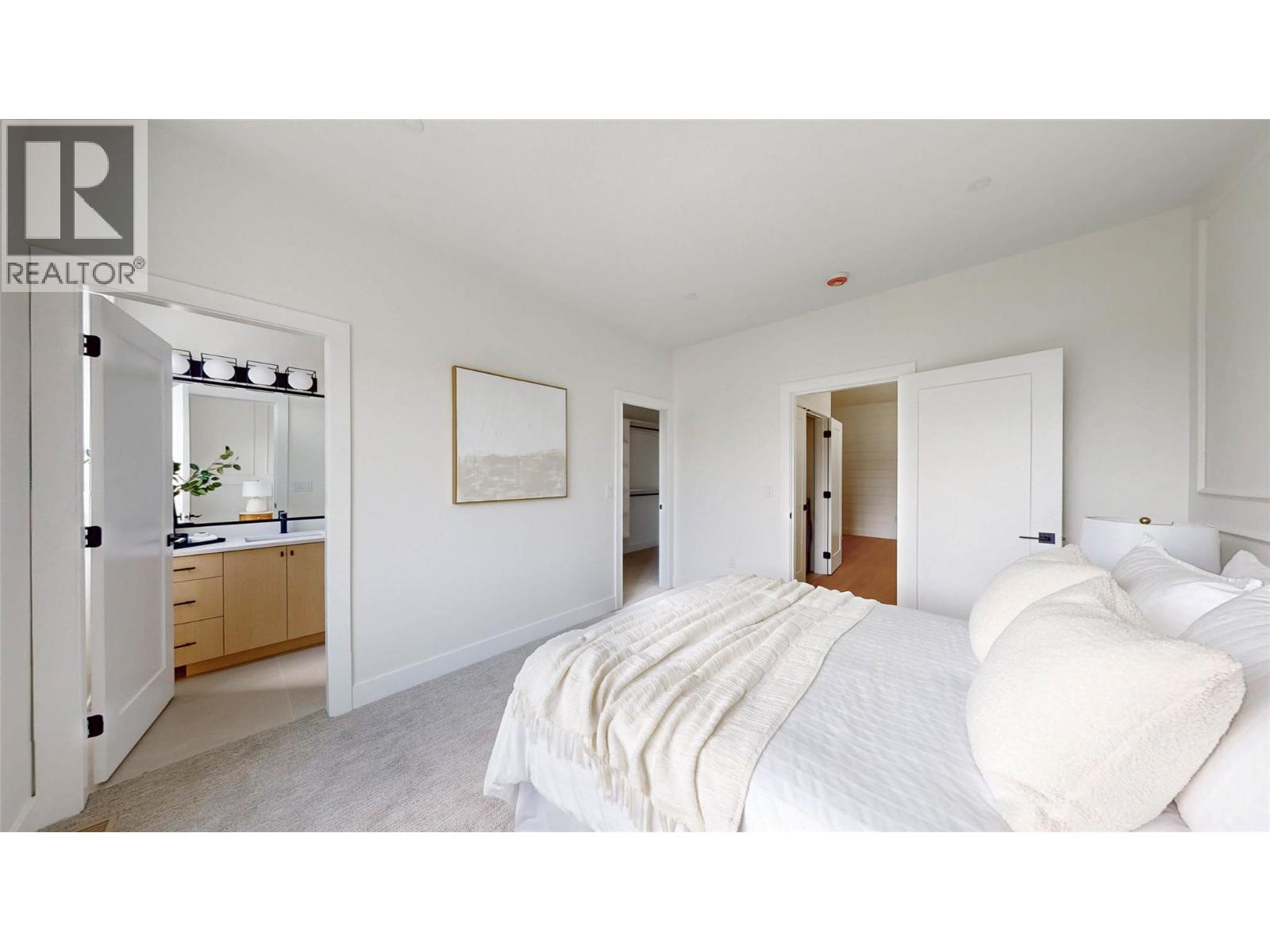 381 Chardonnay Avenue, Oliver