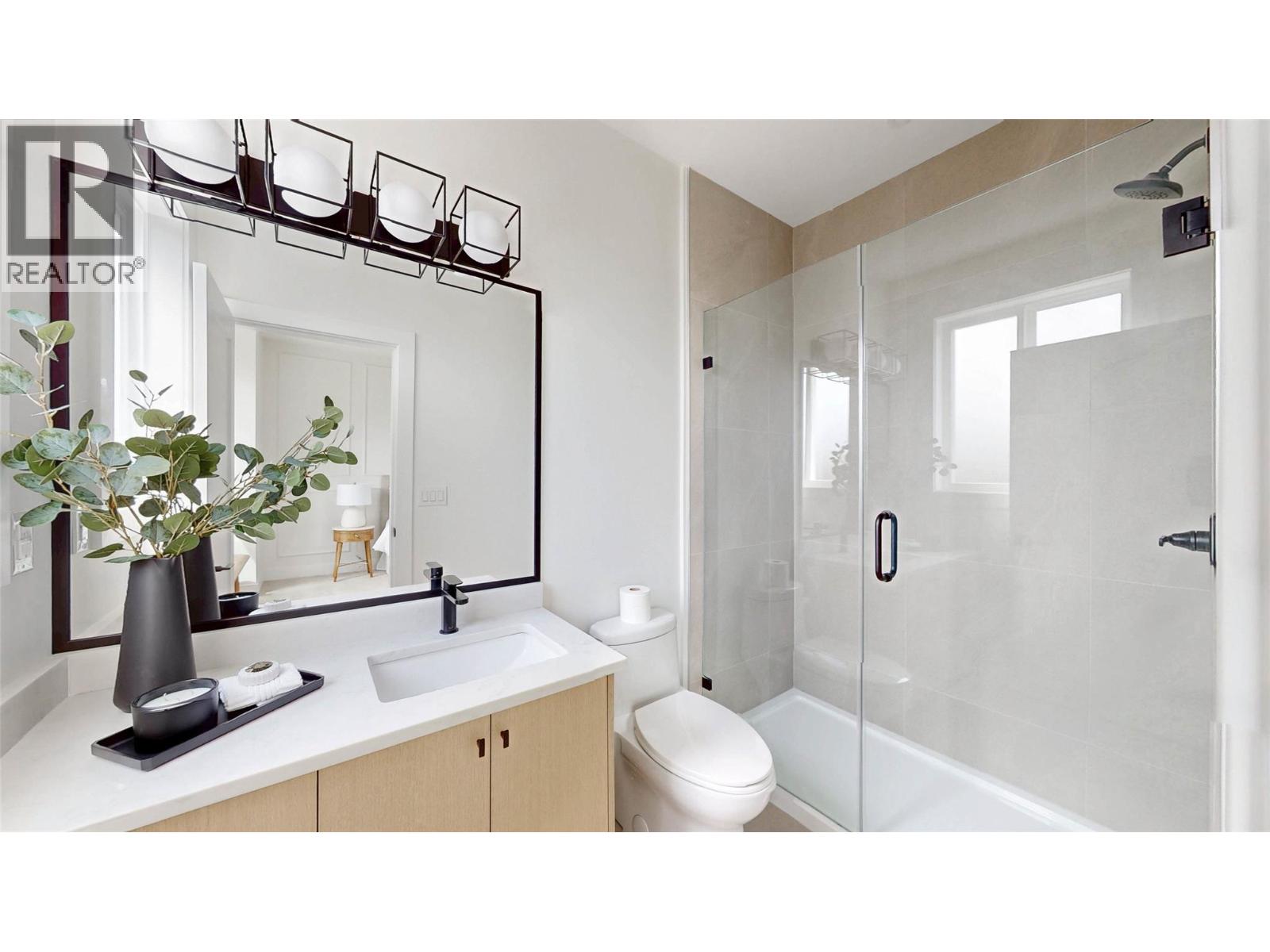 381 Chardonnay Avenue, Oliver