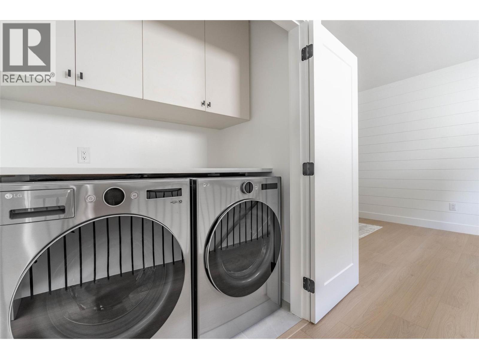 381 Chardonnay Avenue, Oliver