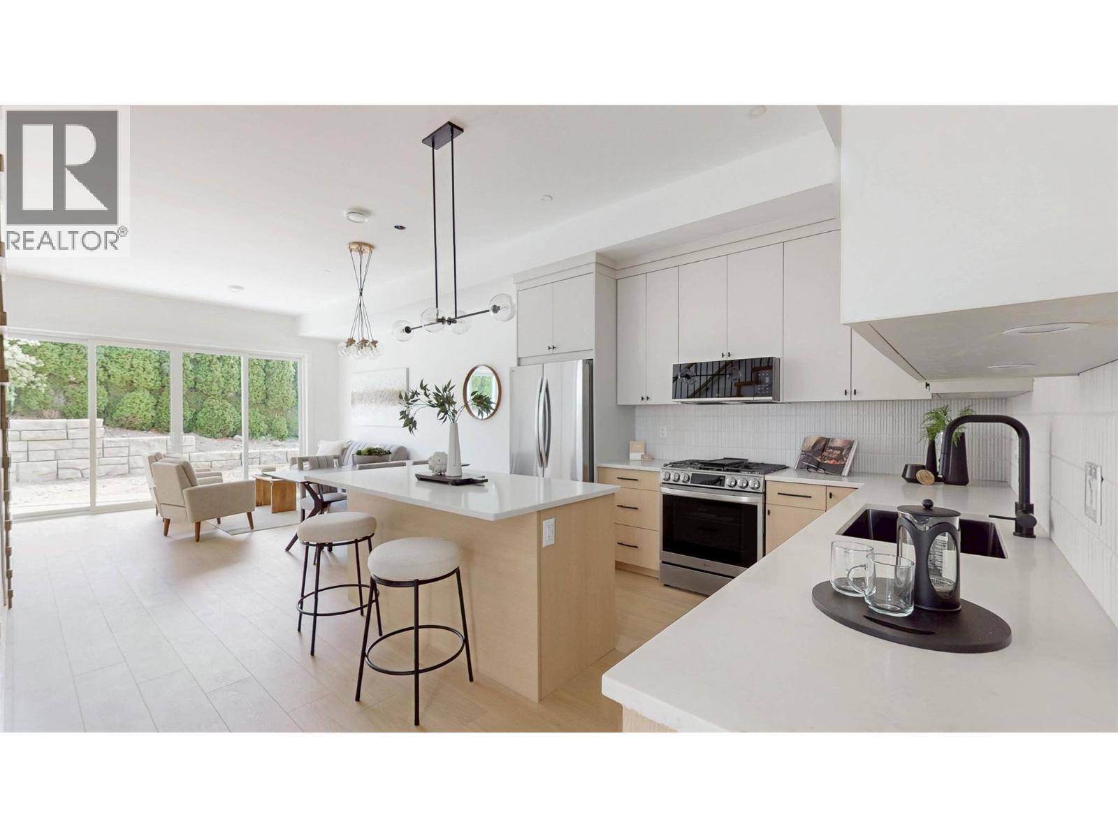 381 Chardonnay Avenue, Oliver