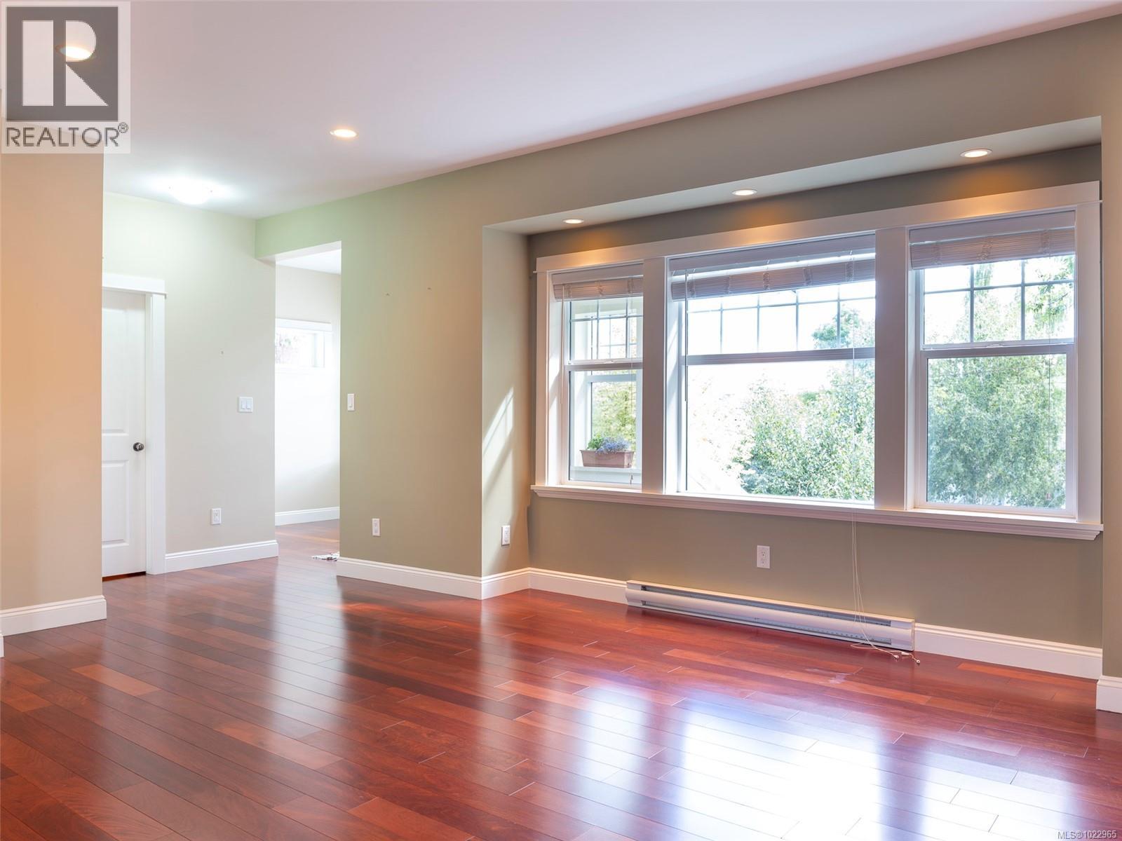 #3 1290 Richardson St - 8