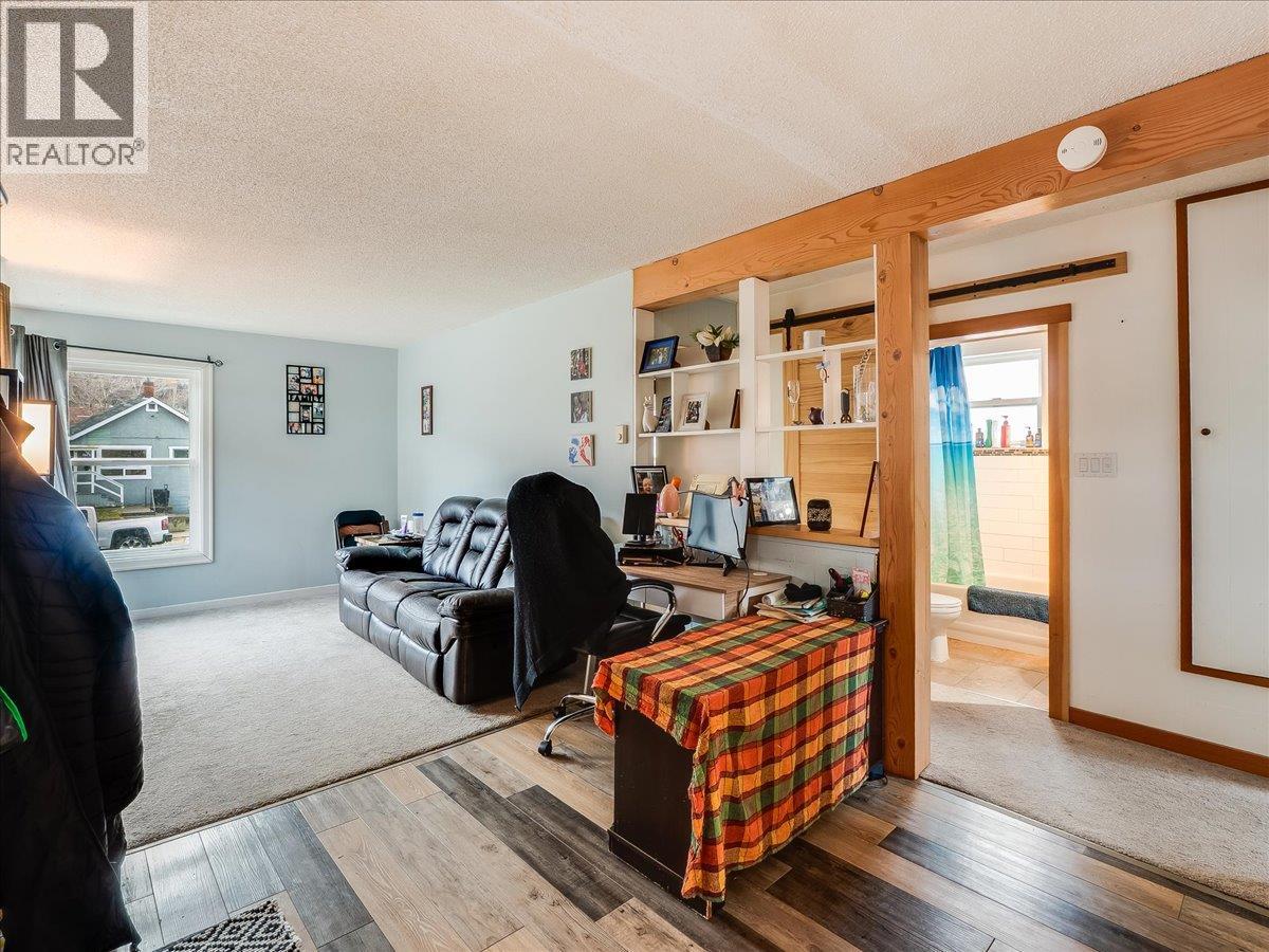 1773 Third Avenue, Trail