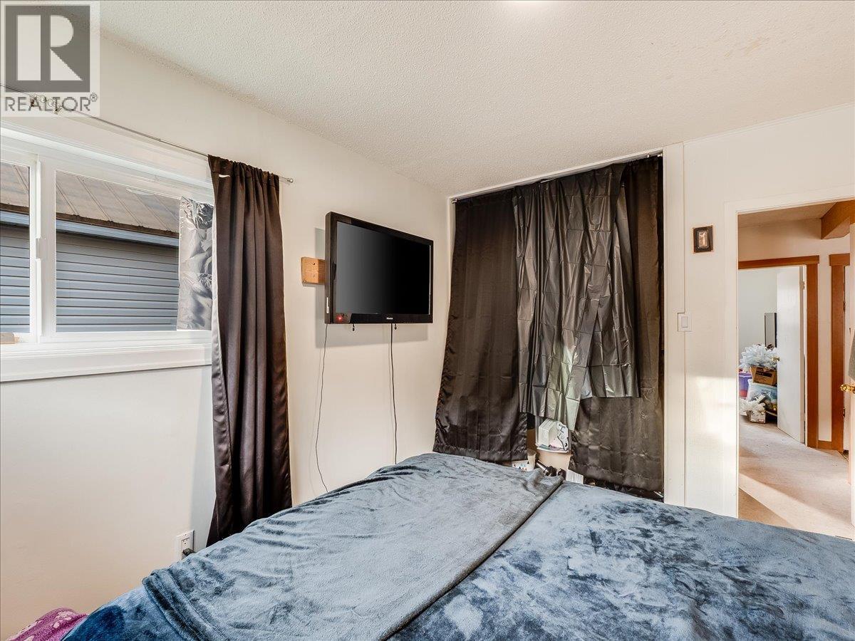 1773 Third Avenue, Trail