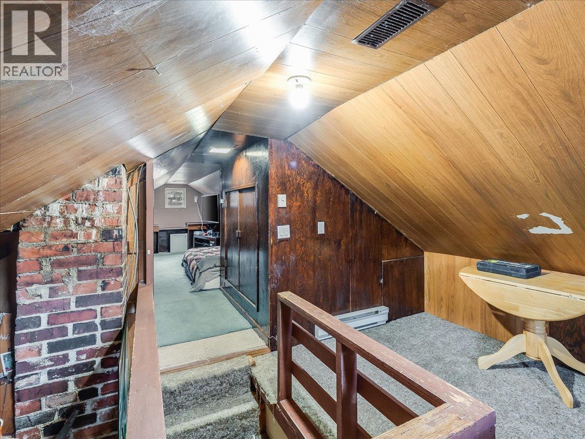 1773 Third Avenue, Trail