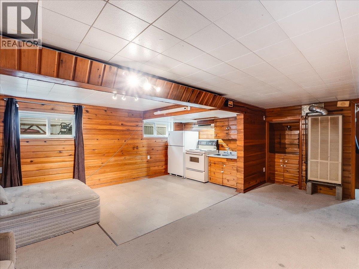 1773 Third Avenue, Trail