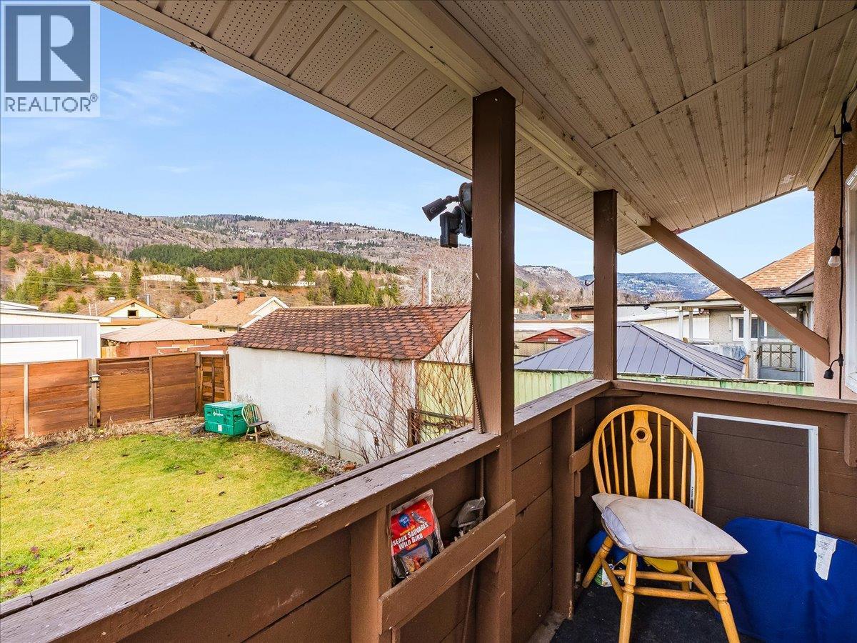 1773 Third Avenue, Trail