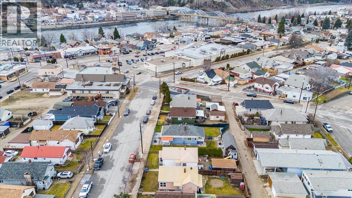 1773 Third Avenue, Trail