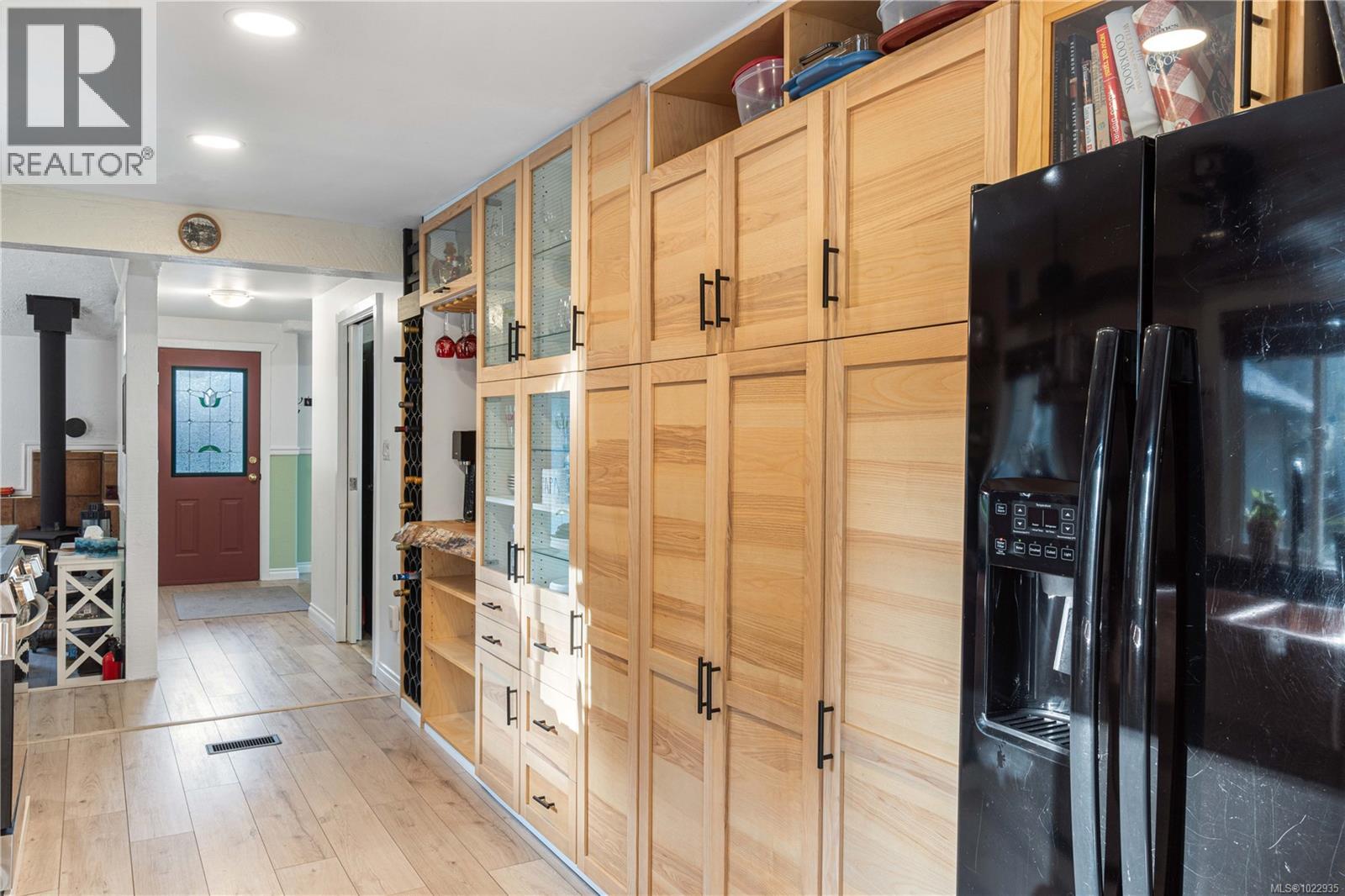 3872 Island Hwy W, Qualicum Beach