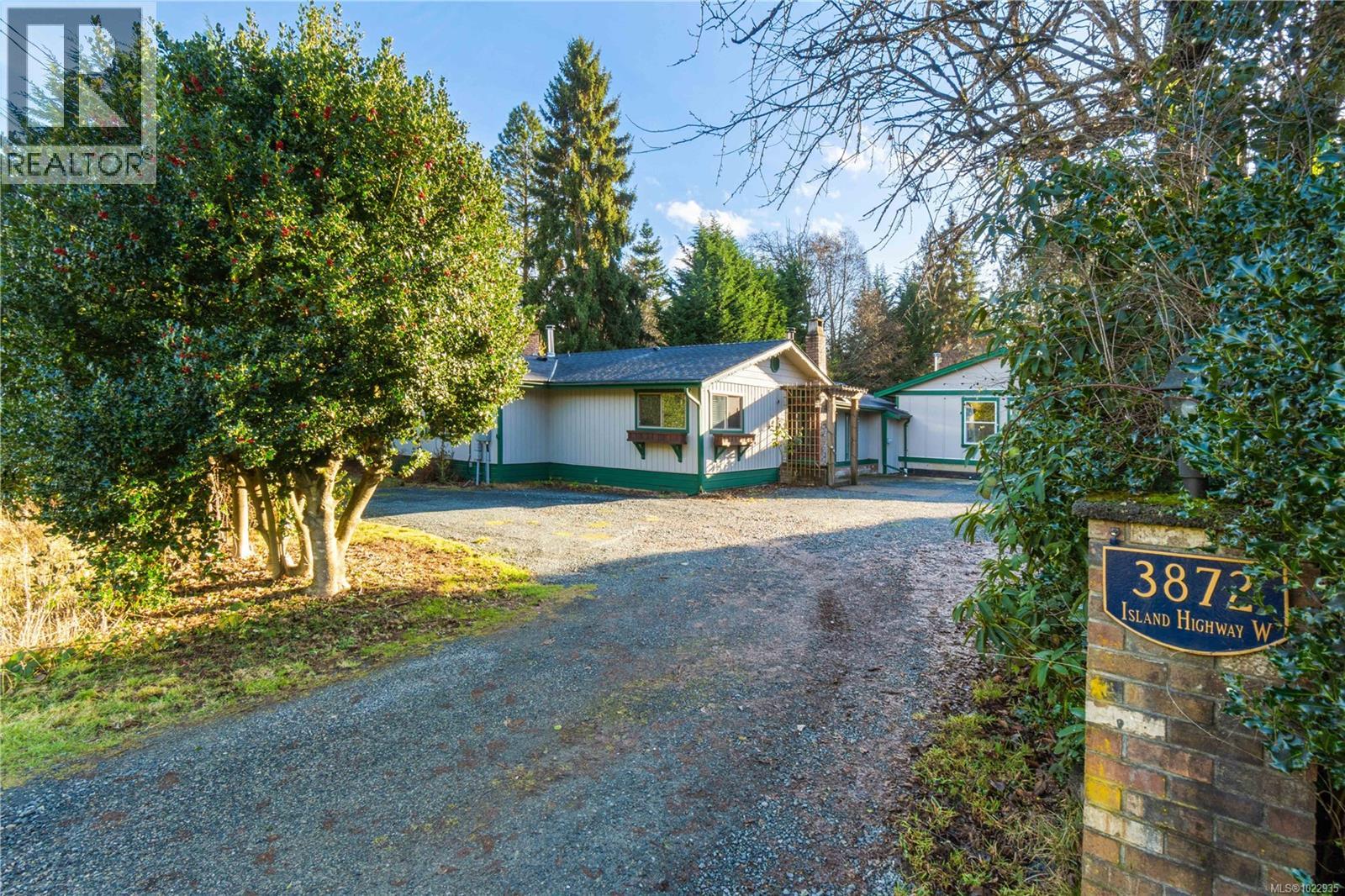 3872 Island Hwy W, Qualicum Beach