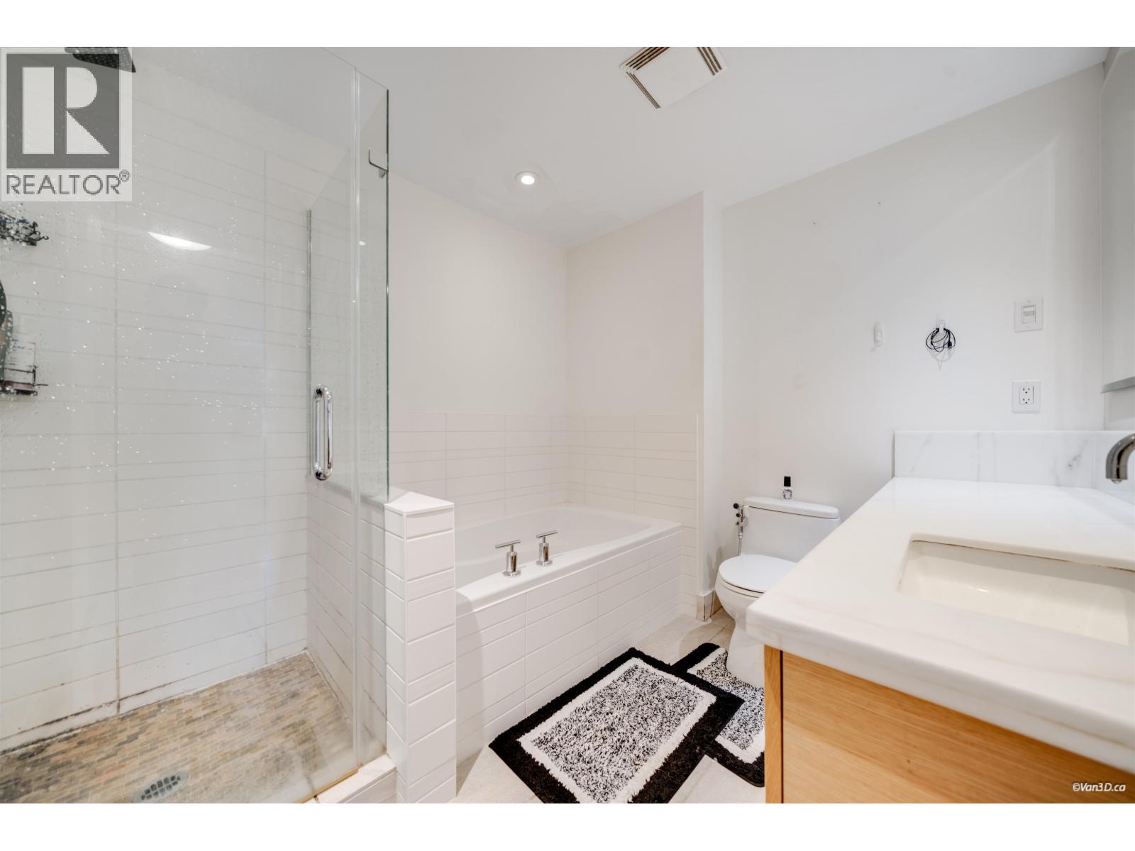 107 6015 IONA DRIVE, Vancouver