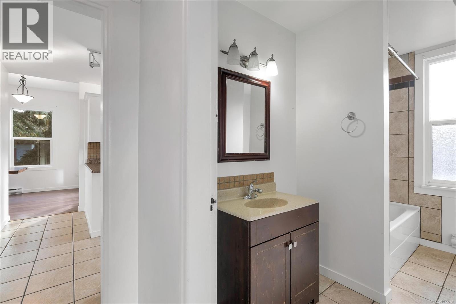 2969 Cedar Hill Rd, Victoria