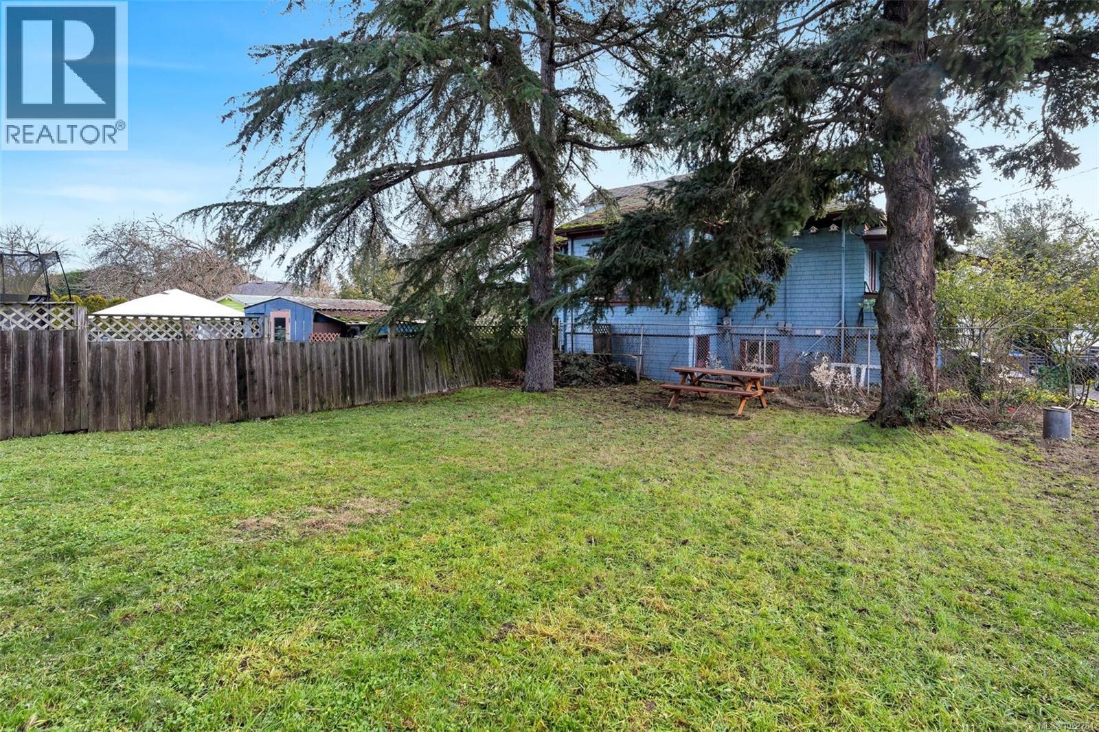 2969 Cedar Hill Rd, Victoria