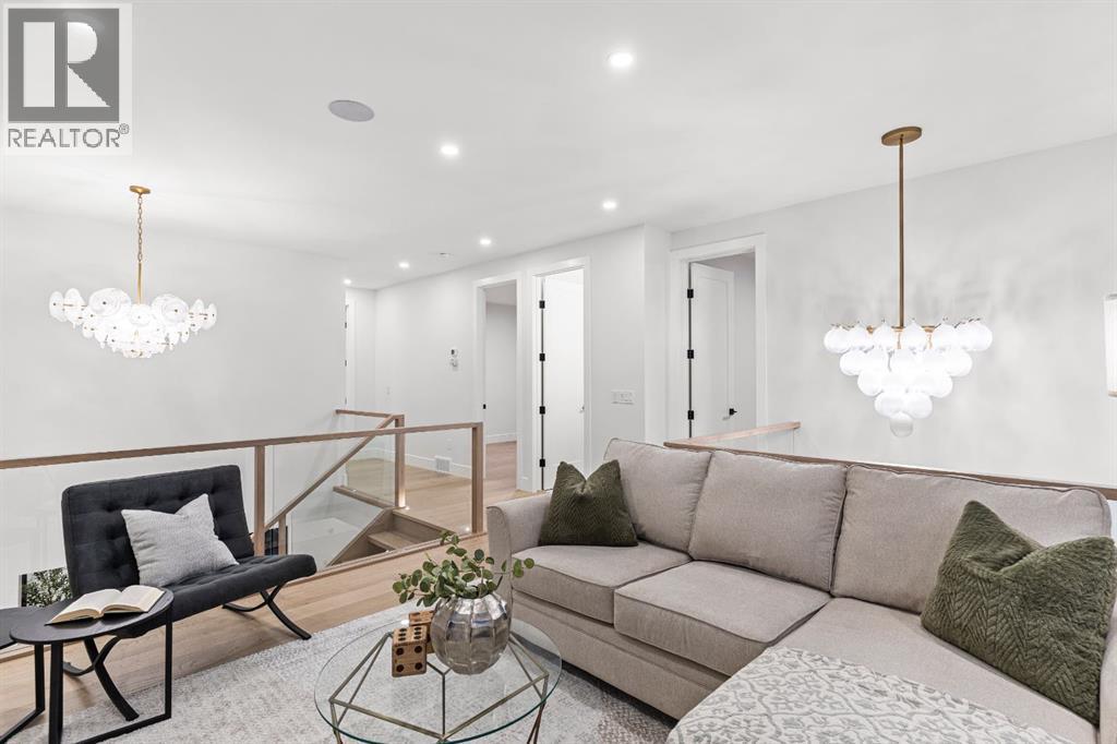 Single Family House for Sale in   Avenue NE Winston Heights/Mountview Calgary 