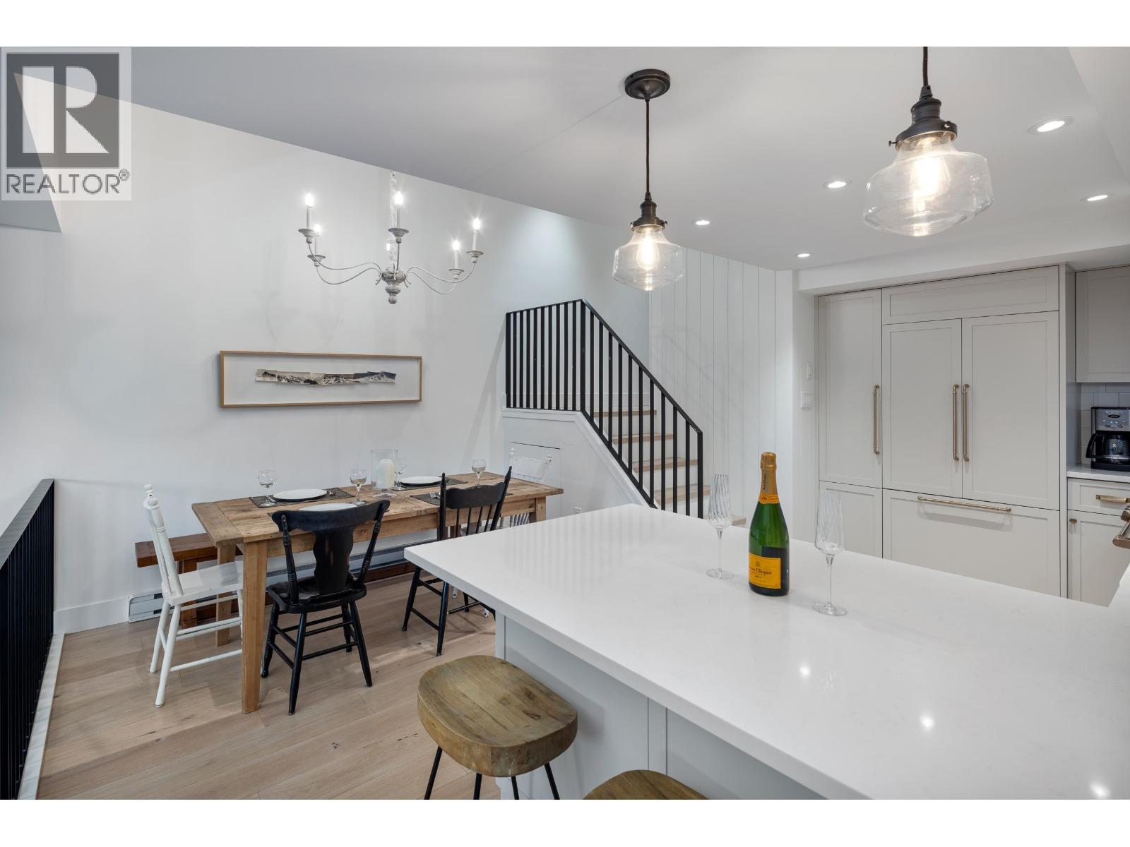 2 2221 GONDOLA WAY, Whistler