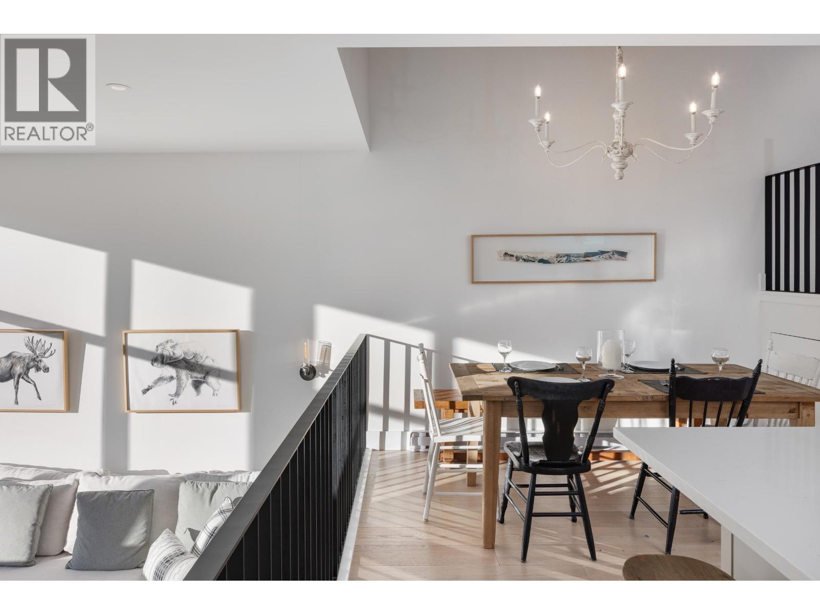 2 2221 GONDOLA WAY, Whistler