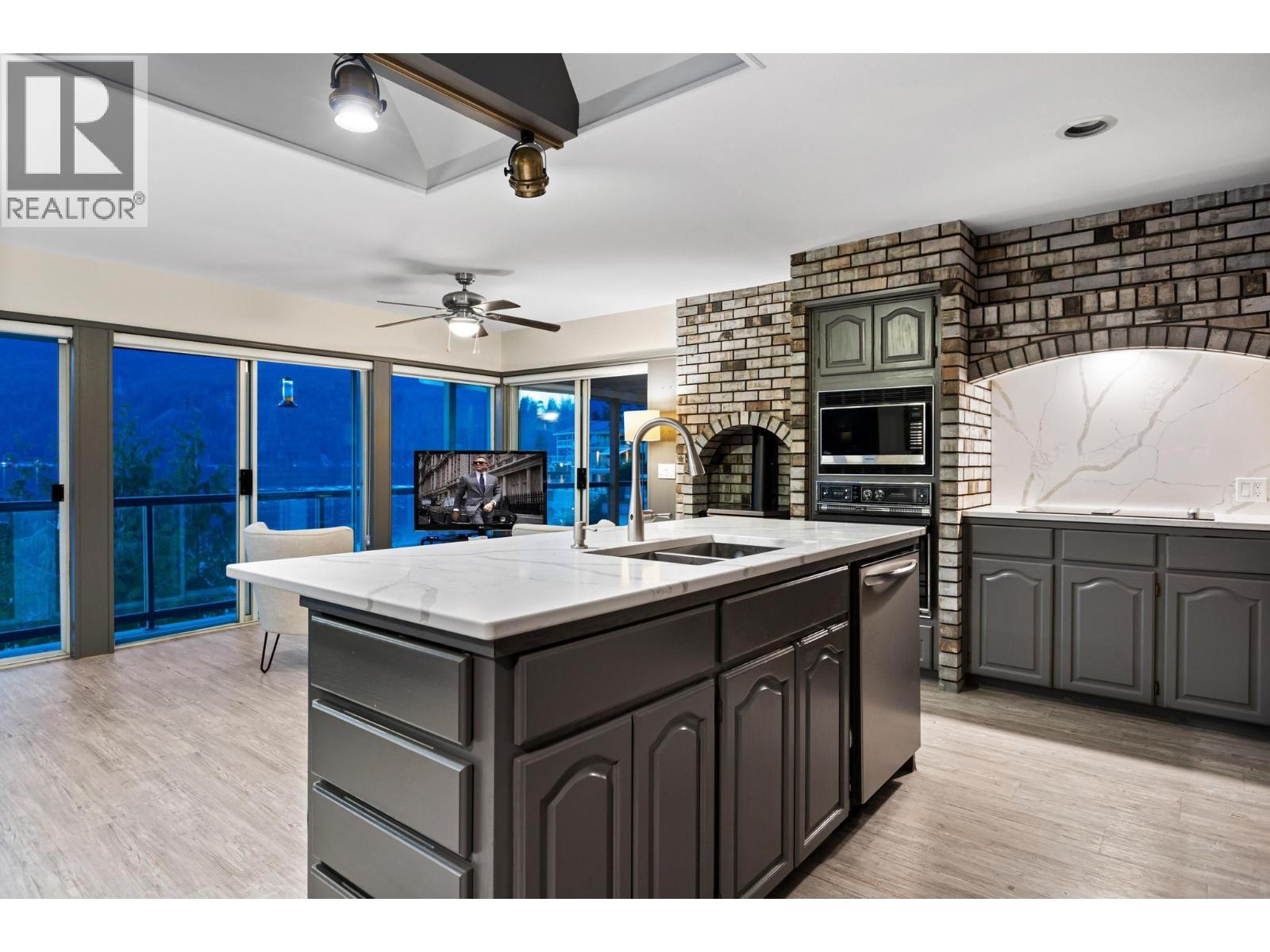 4995 ROBSON ROAD, Belcarra