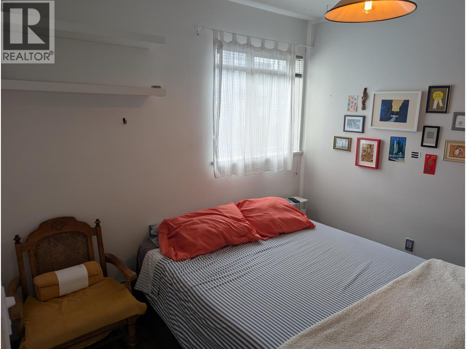 205 33 N TEMPLETON DRIVE, Vancouver