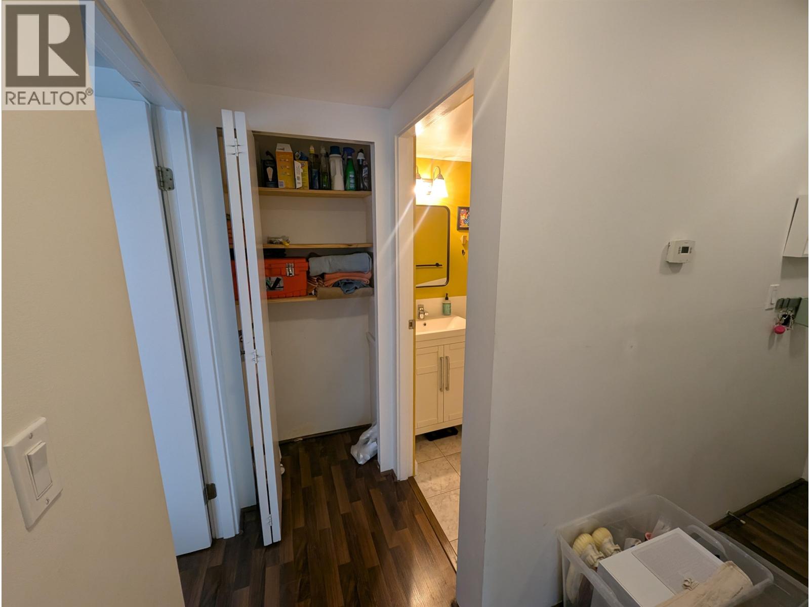 205 33 N TEMPLETON DRIVE, Vancouver