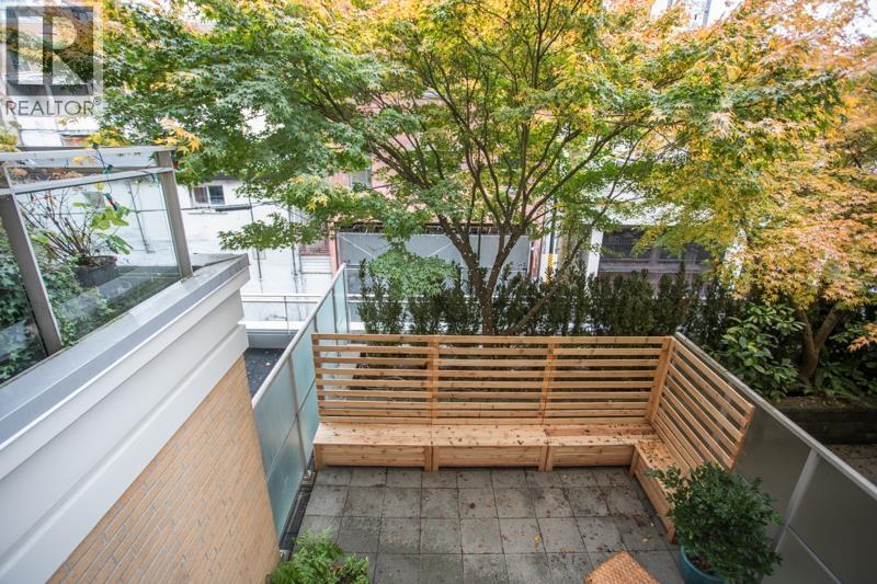 310 221 UNION STREET STREET, Vancouver