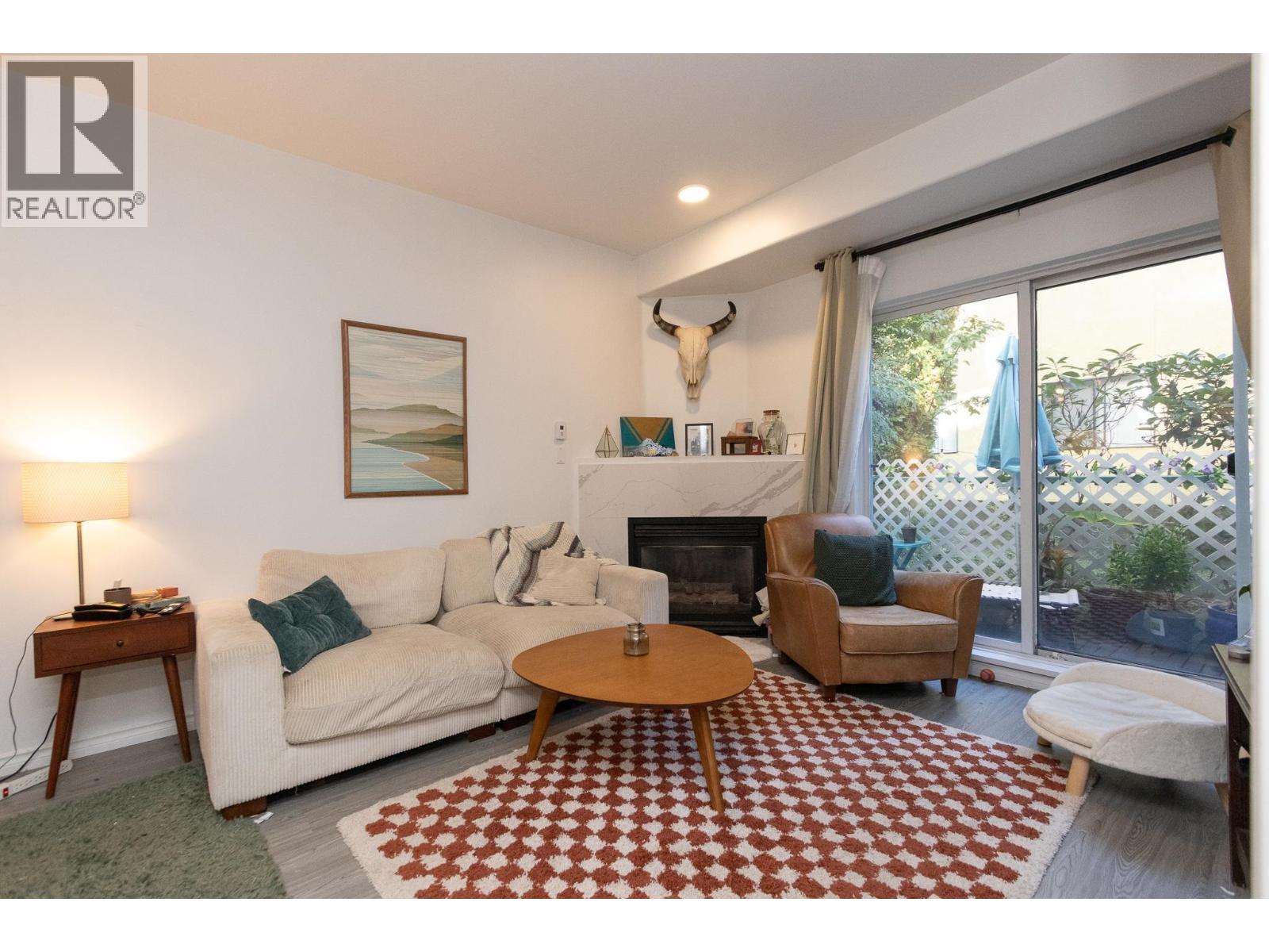 106 177 W 5TH STREET, North Vancouver