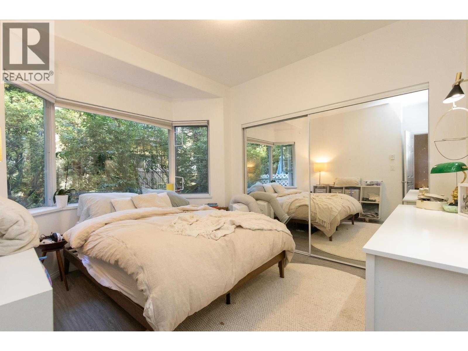 106 177 W 5TH STREET, North Vancouver