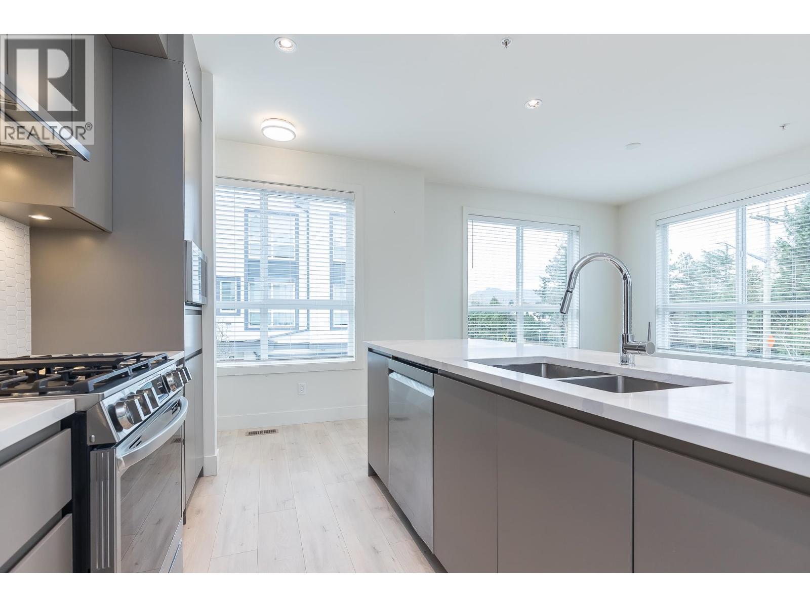 20 23785 DEWDNEY TRUNK ROAD, Maple Ridge