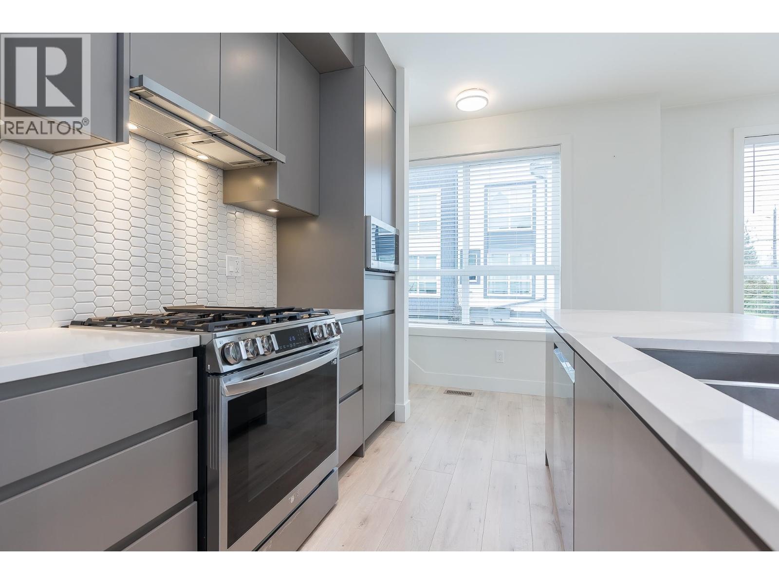 20 23785 DEWDNEY TRUNK ROAD, Maple Ridge