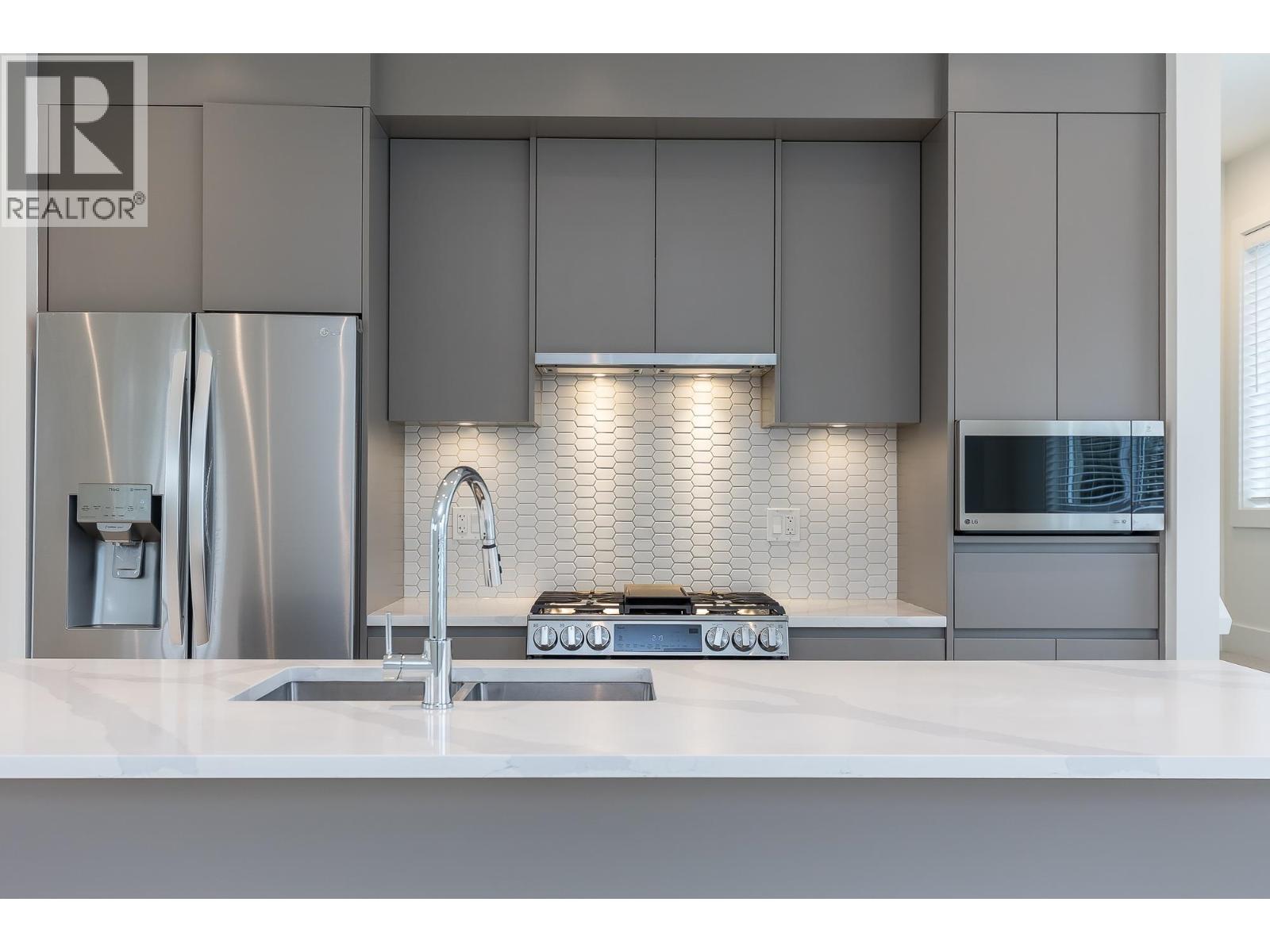 20 23785 DEWDNEY TRUNK ROAD, Maple Ridge