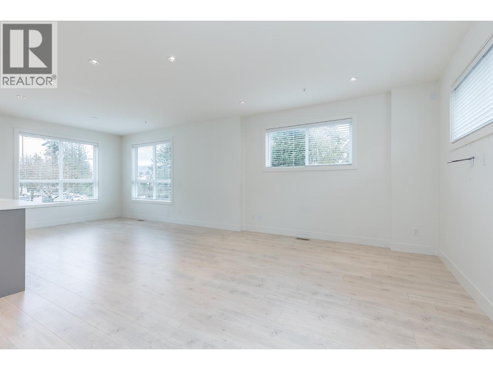 20 23785 DEWDNEY TRUNK ROAD, Maple Ridge