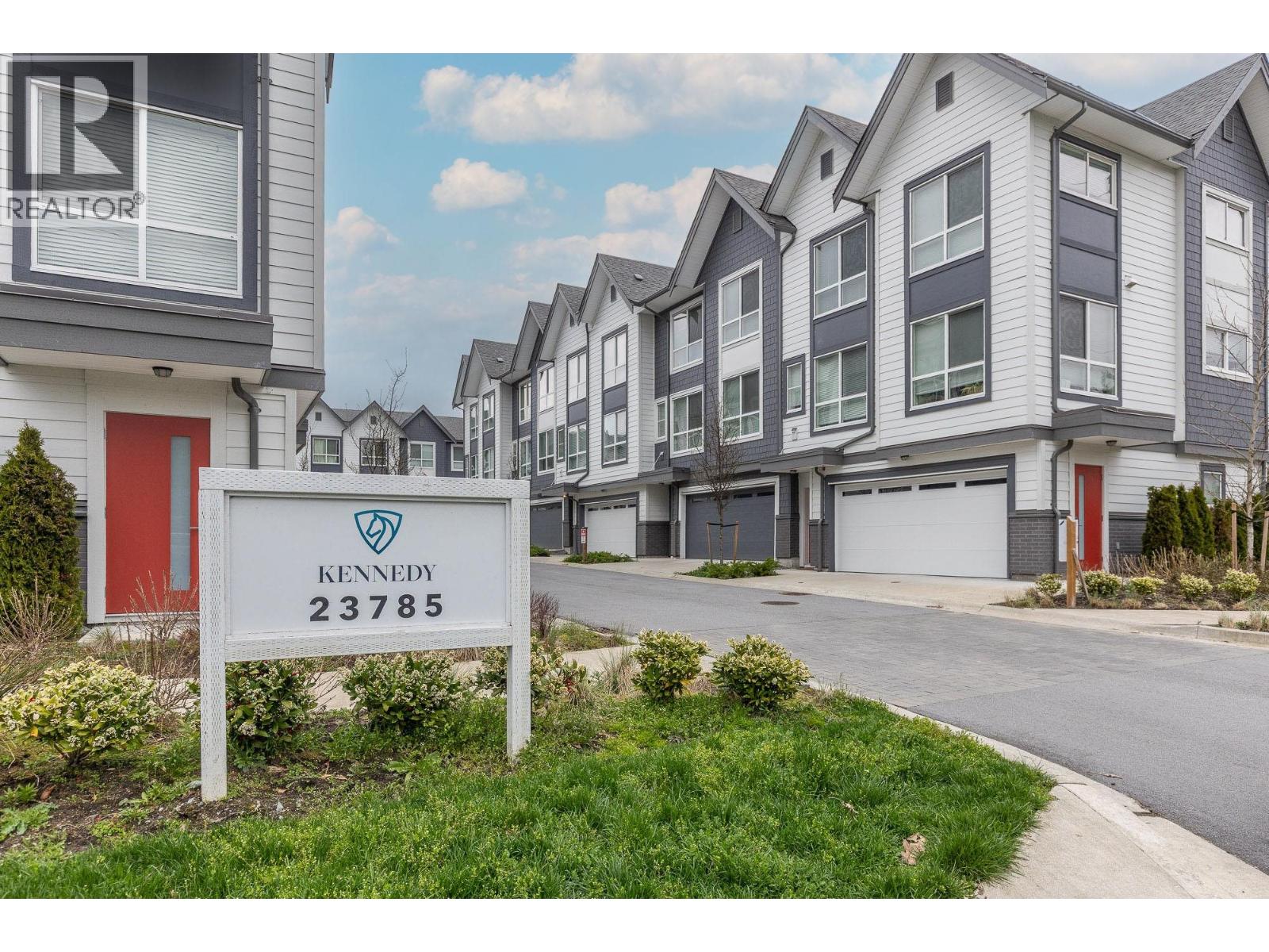 20 23785 DEWDNEY TRUNK ROAD, Maple Ridge