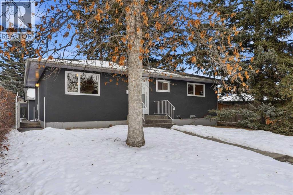 Single Family House Bungalow for Sale in  Woodlark Drive SW Wildwood Calgary 