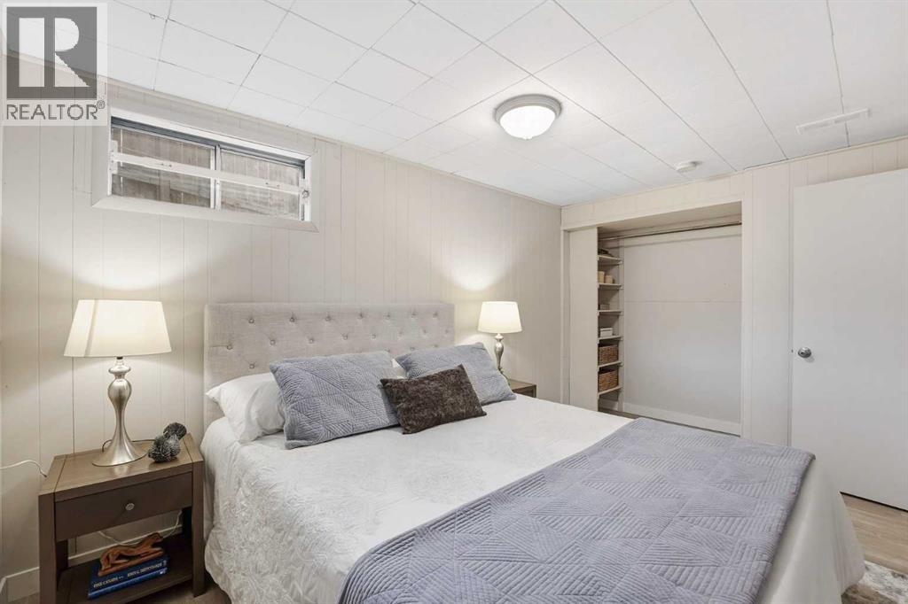 Single Family House Bungalow for Sale in  Woodlark Drive SW Wildwood Calgary 