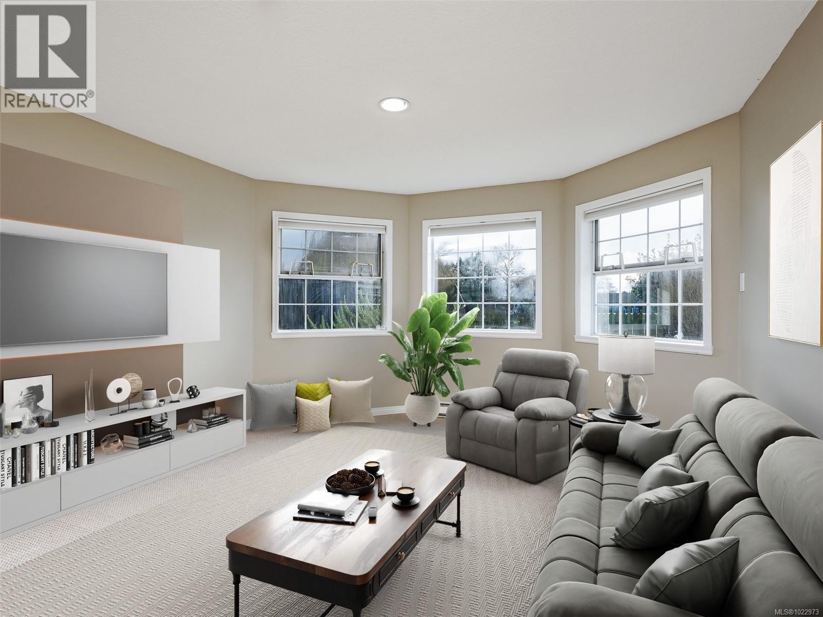 2344 Ocean Ave, Sidney