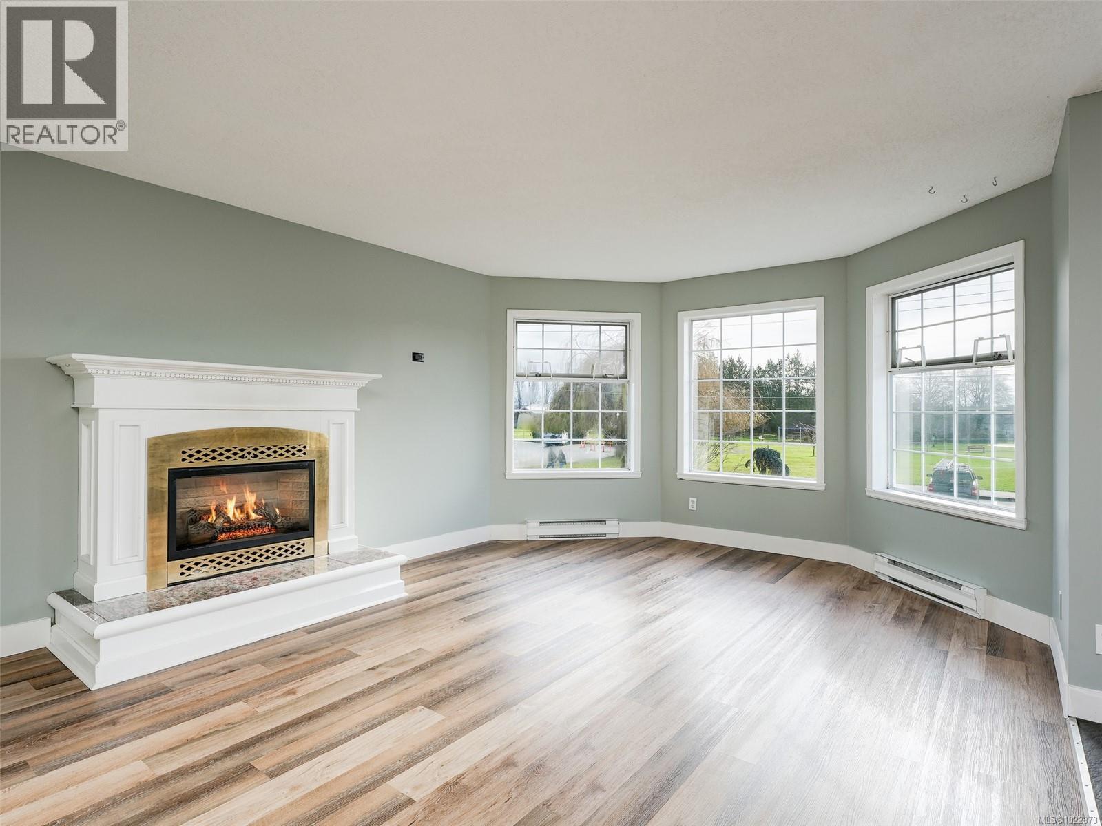 2344 Ocean Ave - Photo 3 of 29, Sidney, British Columbia